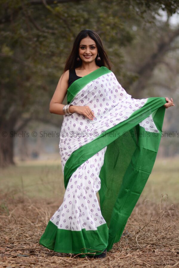 Shelis Hand Block Print Cotton Saree with Green Border - Image 3