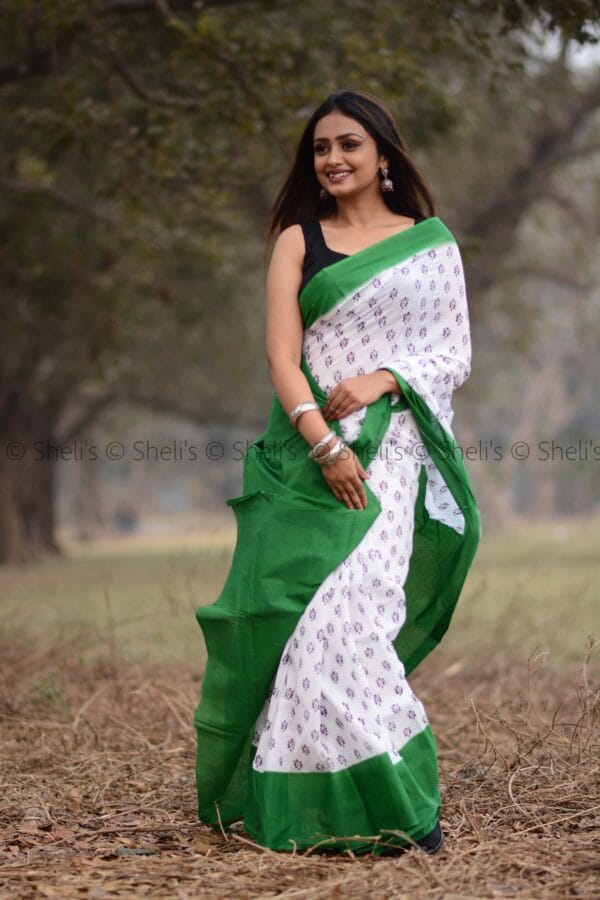 Shelis Hand Block Print Cotton Saree with Green Border - Image 2