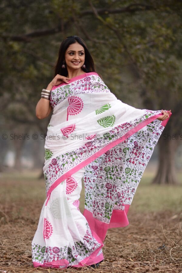 Shelis Hand Block Printed Cotton Saree in White with Pink Border - Image 2