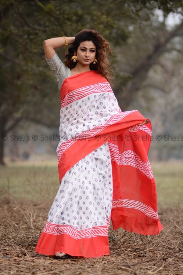 Shelis Hand Block Printed White Cotton Saree with Red Border - Image 4