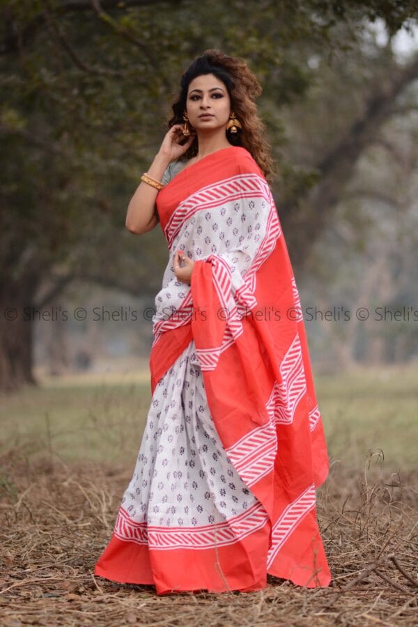 Shelis Hand Block Printed White Cotton Saree with Red Border - Image 3