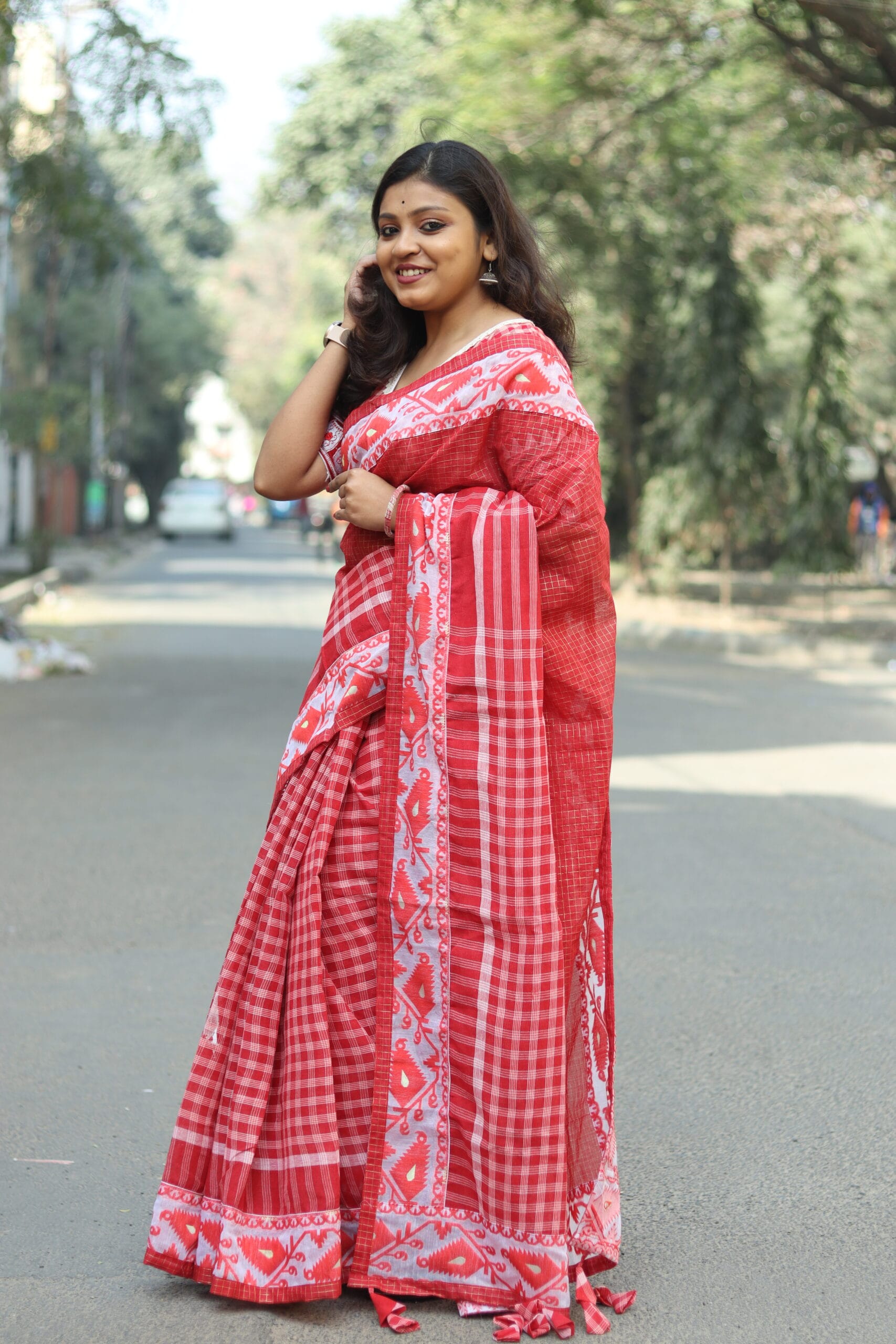 The Jamdani Border Gamcha Fusion Saree - Image 3