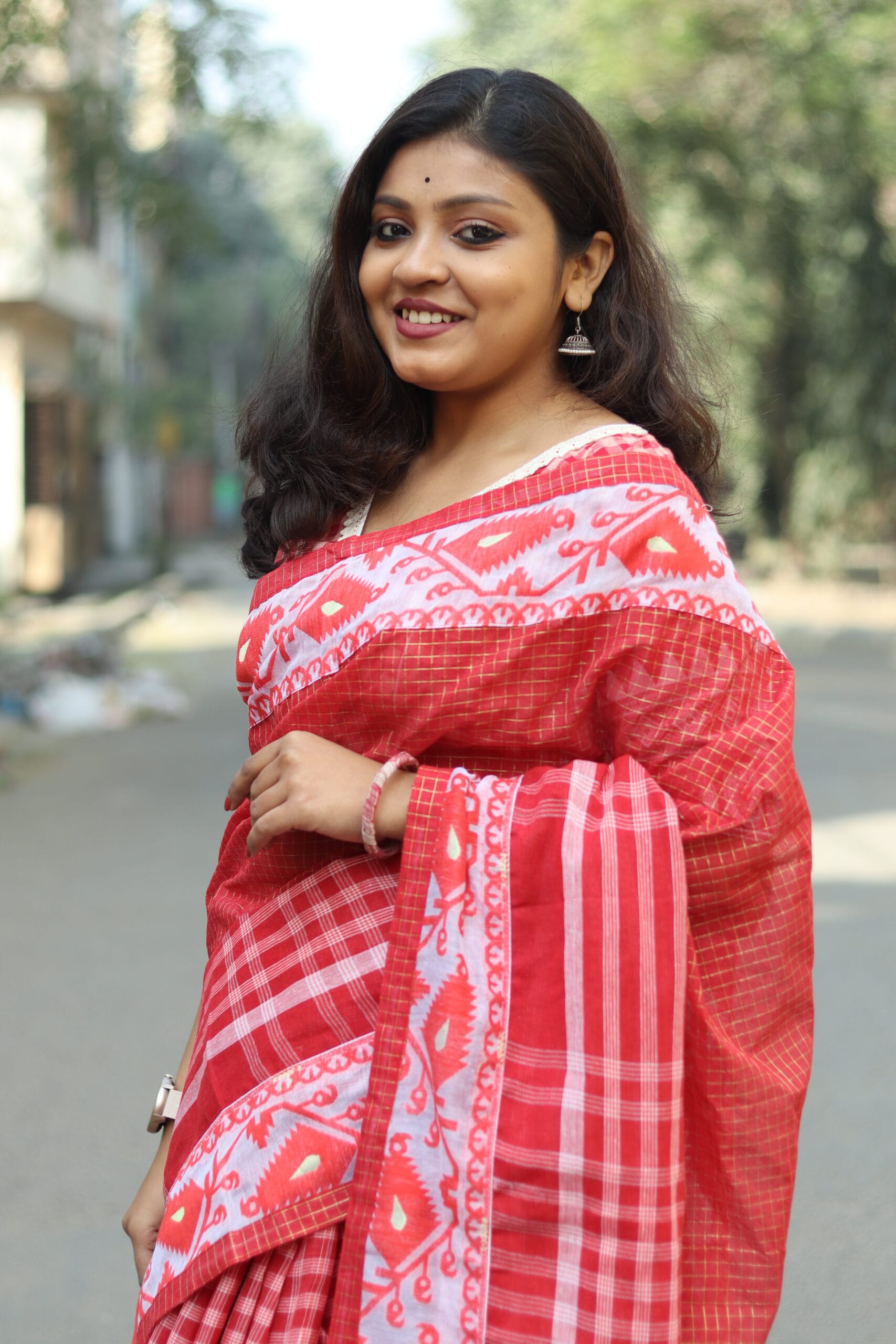 The Jamdani Border Gamcha Fusion Saree - Image 5