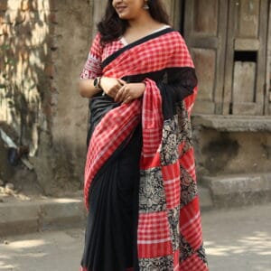 The Kalamkari-Gamcha Fusion Dhonekhali Cotton Black Saree